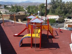 Speelplaatstegels en valbrekende tegels