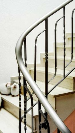 PVC Trapleuningovertrek rond R55-019 grijs-aluminium