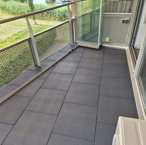 Rubbergranulaat tegel zwart