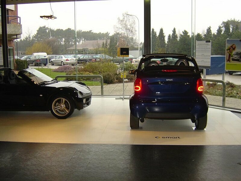 Autoschowroomvloer